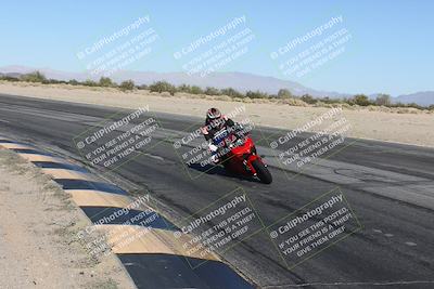 media/Dec-01-2025-Moto Forza (Mon) [[2daa91e15f]]/2-Intermediate Group/Session 4 (Turn 10 Inside)/